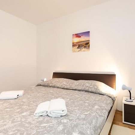Justic Apartment Krk Town Bagian luar foto