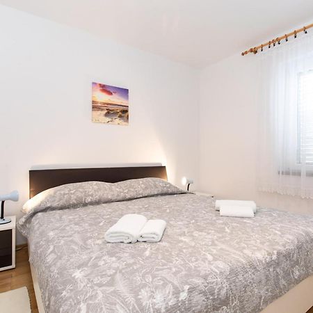 Justic Apartment Krk Town Bagian luar foto