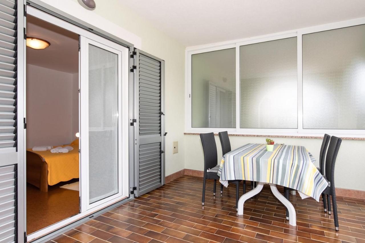 Justic Apartment Krk Town Bagian luar foto