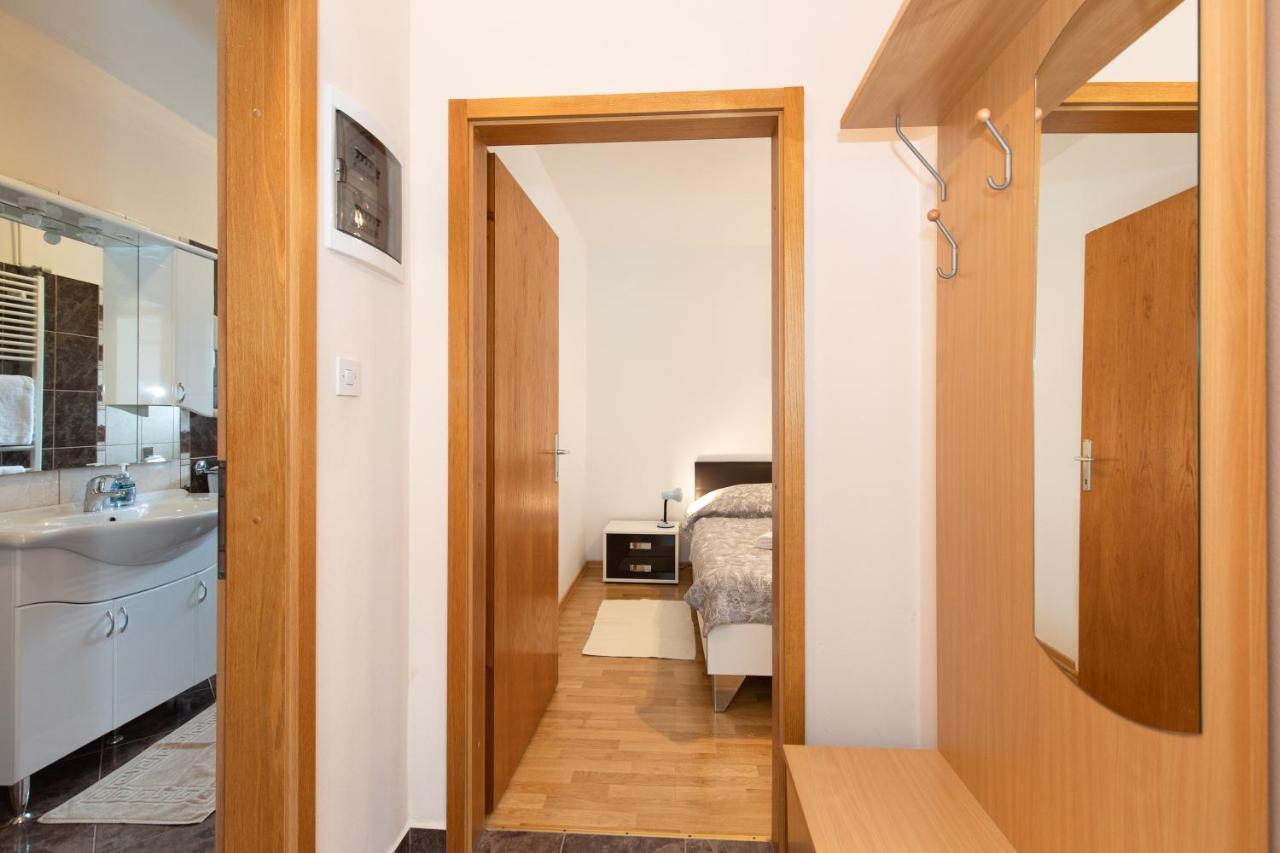 Justic Apartment Krk Town Bagian luar foto
